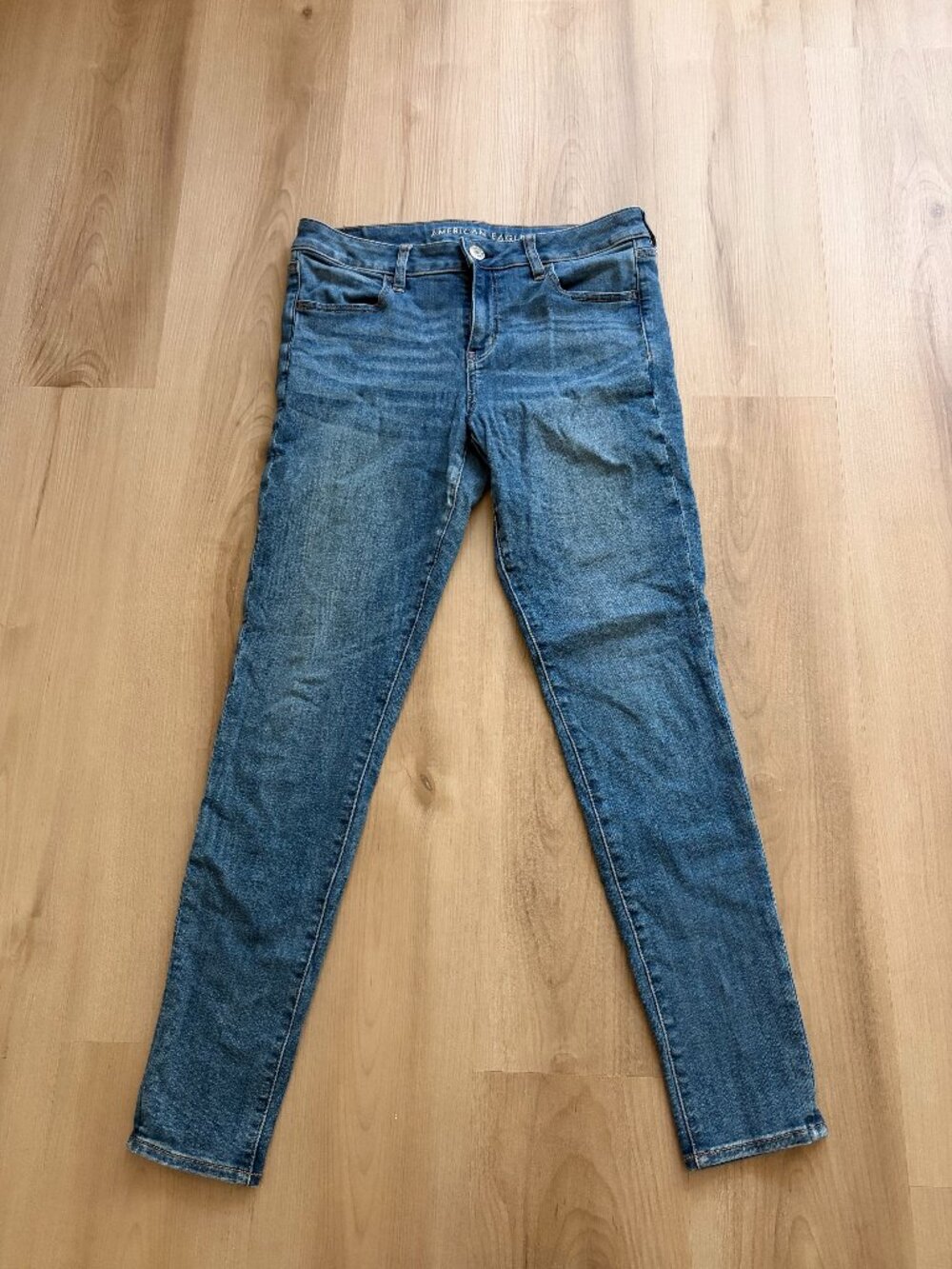American Eagle 10 Long Skinny Jeans